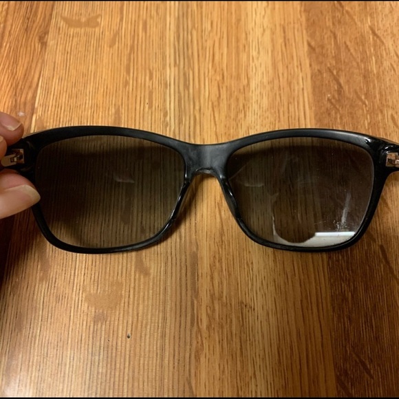 Tory Burch Sunglasses - Picture 3 of 5